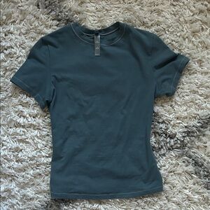 SKIMS Short Sleeve Cotton Tee in Kyanite